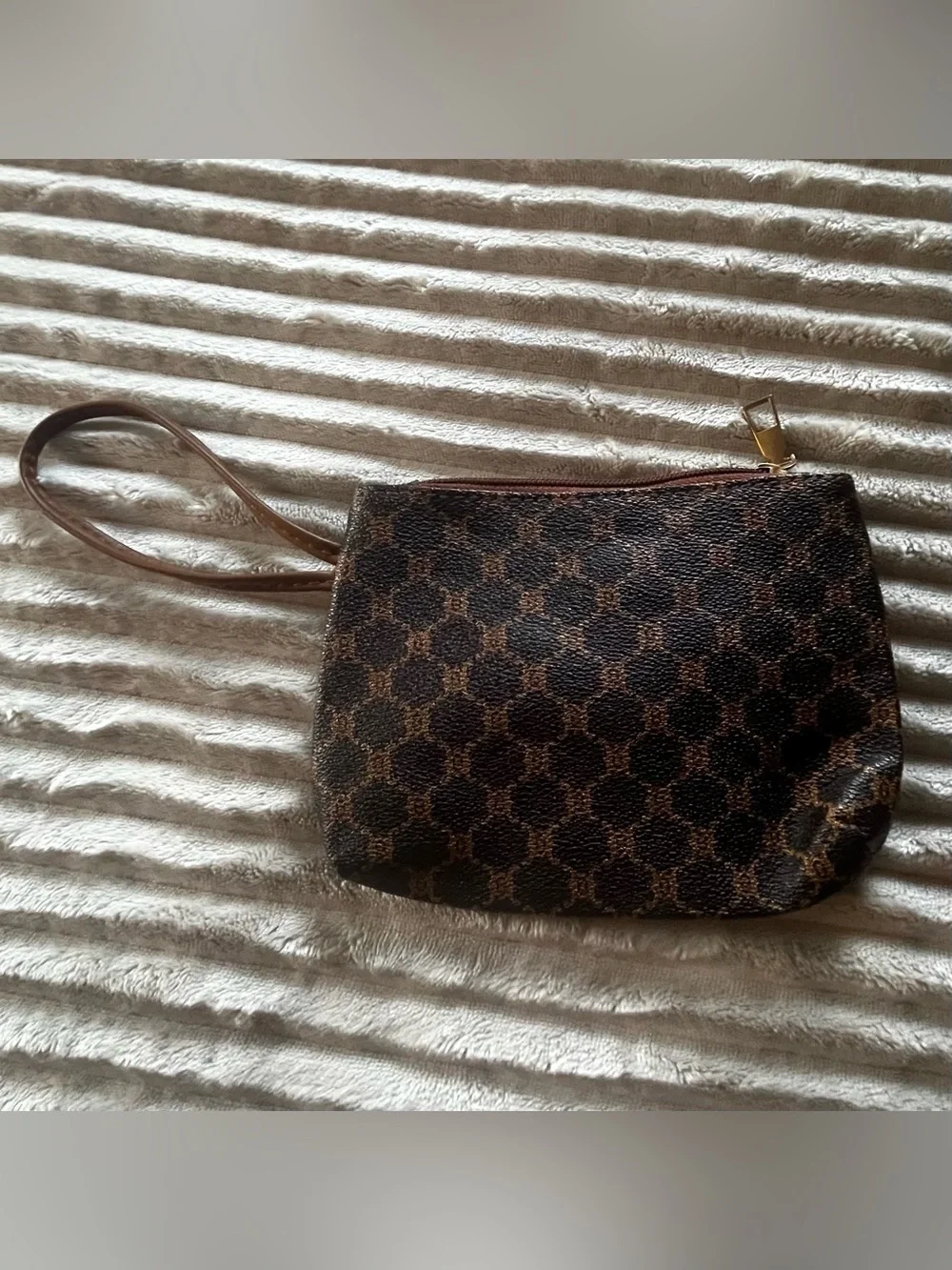 monogram pattern tote bag & matching wristlet set ♡
